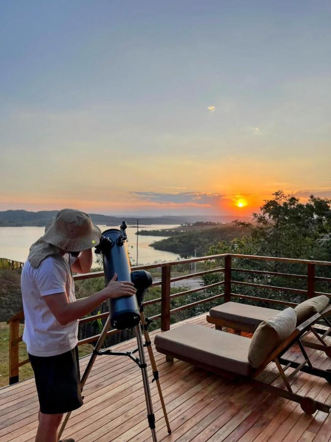 Chale Recanto - Ofuro, Banheira, Vista, Cachoeira E Lago Alexania Bagian luar foto