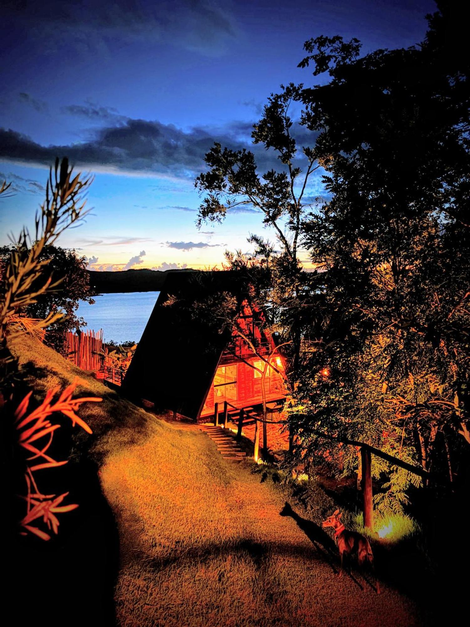 Chale Recanto - Ofuro, Banheira, Vista, Cachoeira E Lago Alexania Bagian luar foto